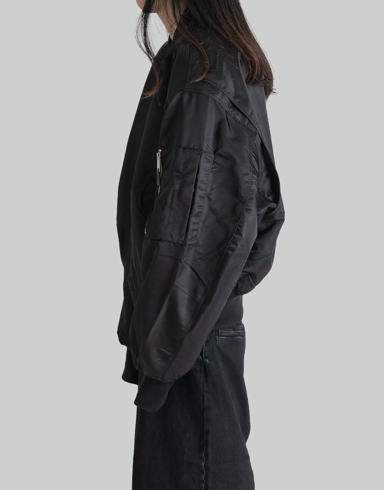 BROAD BOMBER
